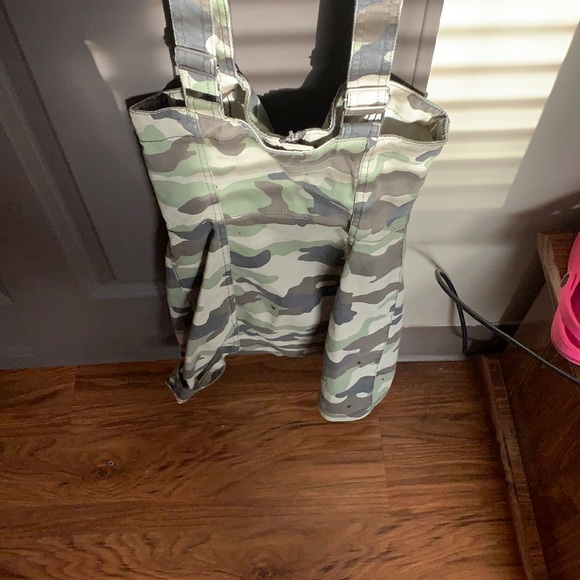 New - Picture 2 of 3